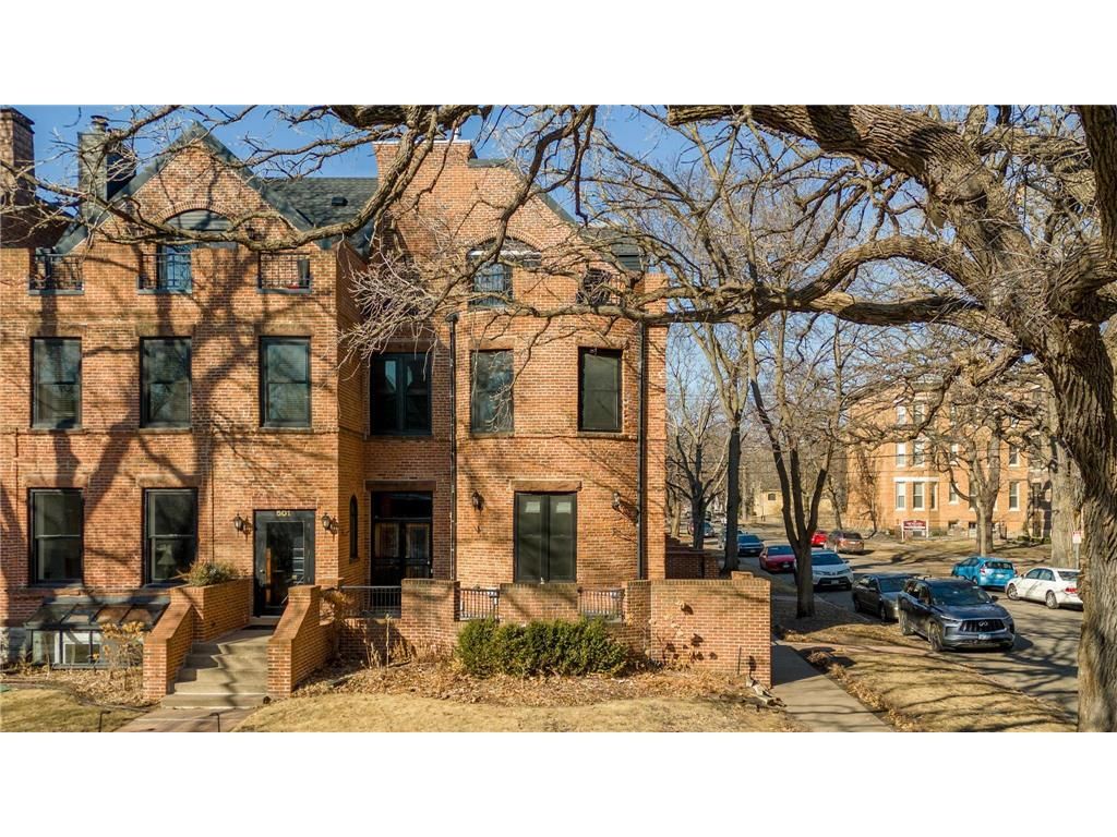 71 Mackubin Street