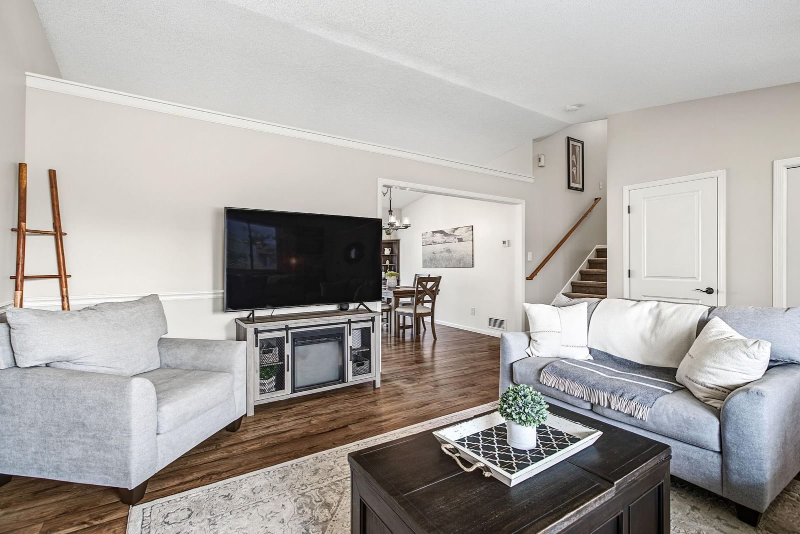 Property Photograph 8