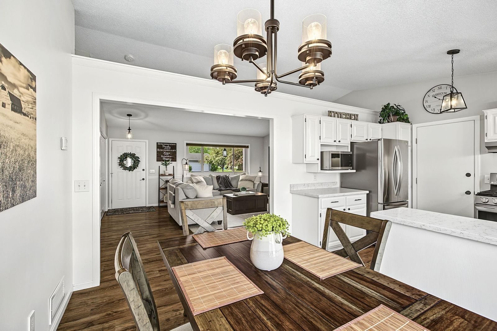 Property Photograph 11