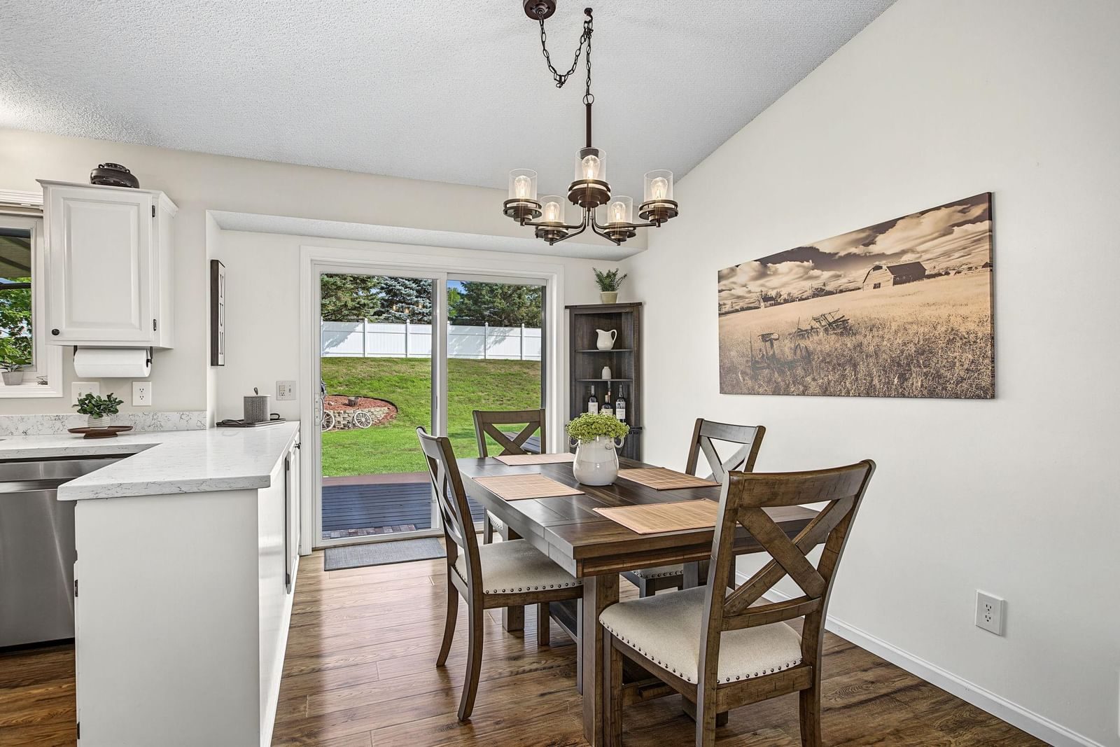 Property Photograph 12