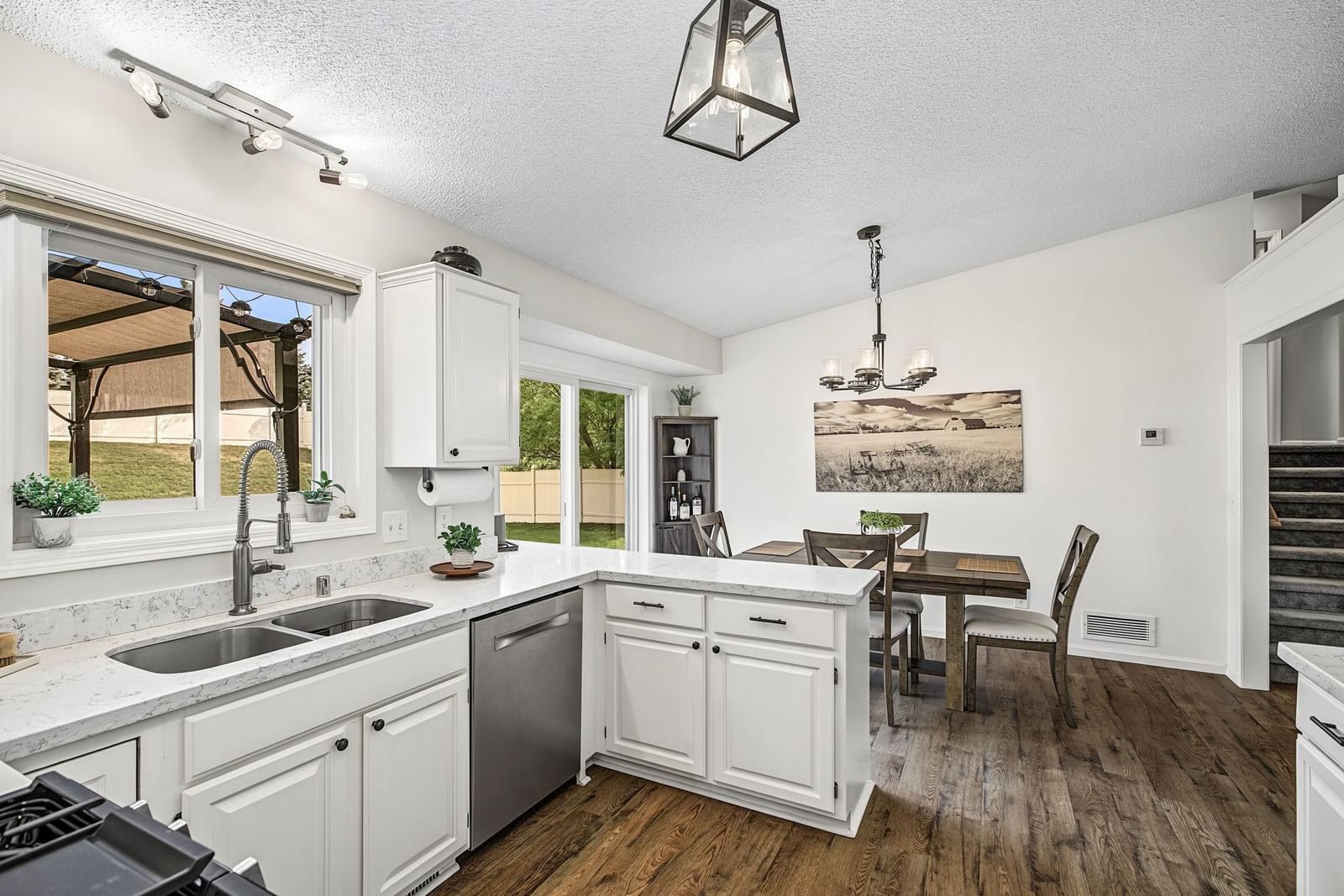 Property Photograph 16