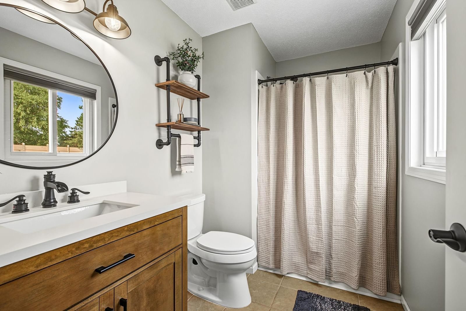 Property Photograph 20