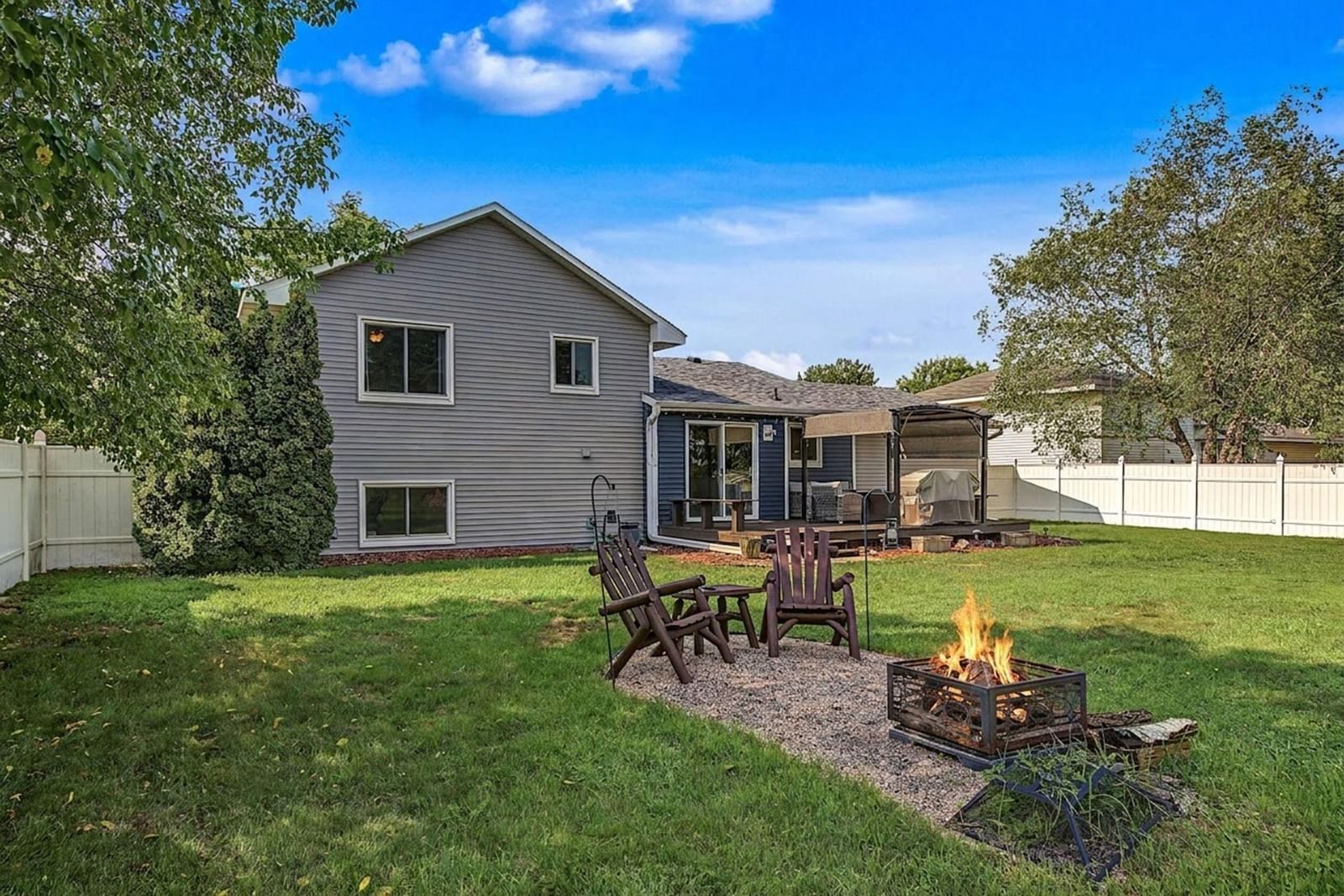 Property Photograph 36