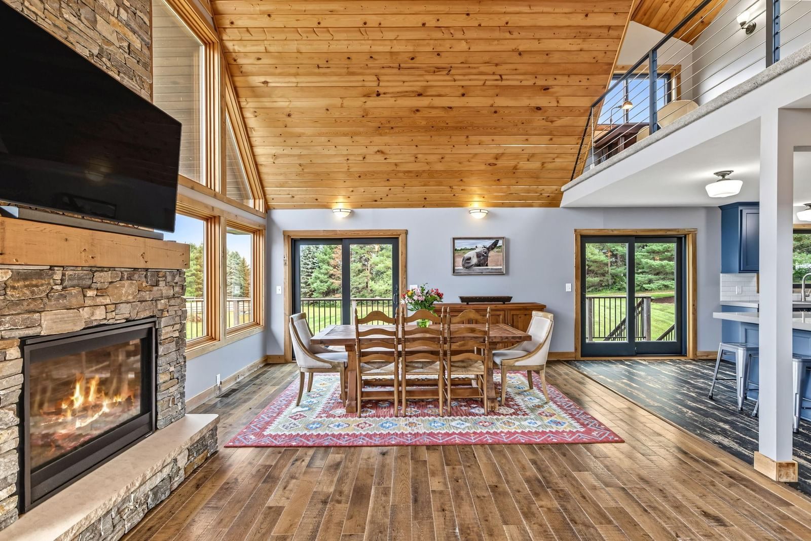 Property Photograph 12