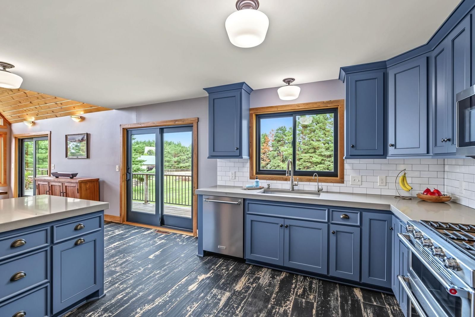 Property Photograph 19