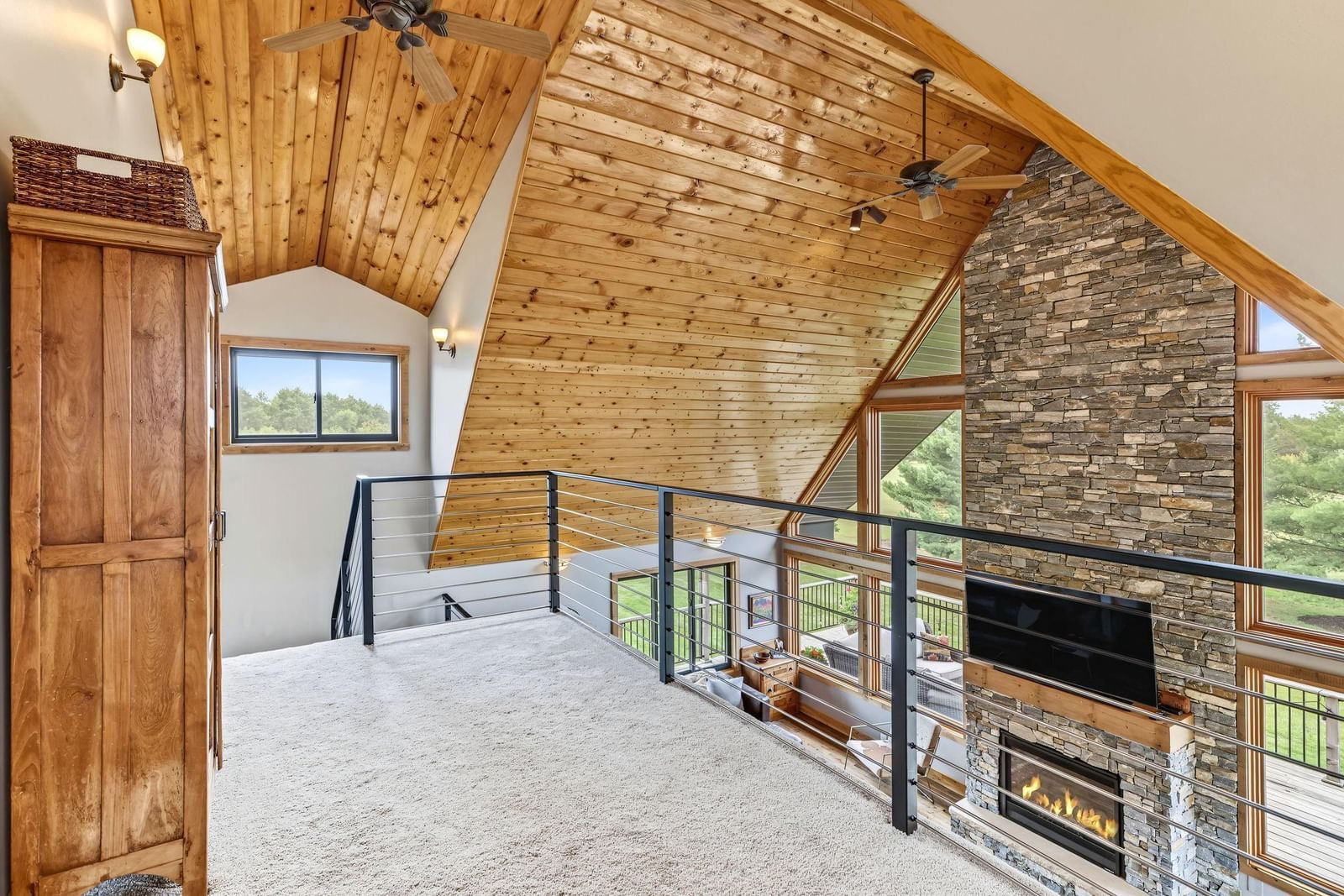 Property Photograph 26