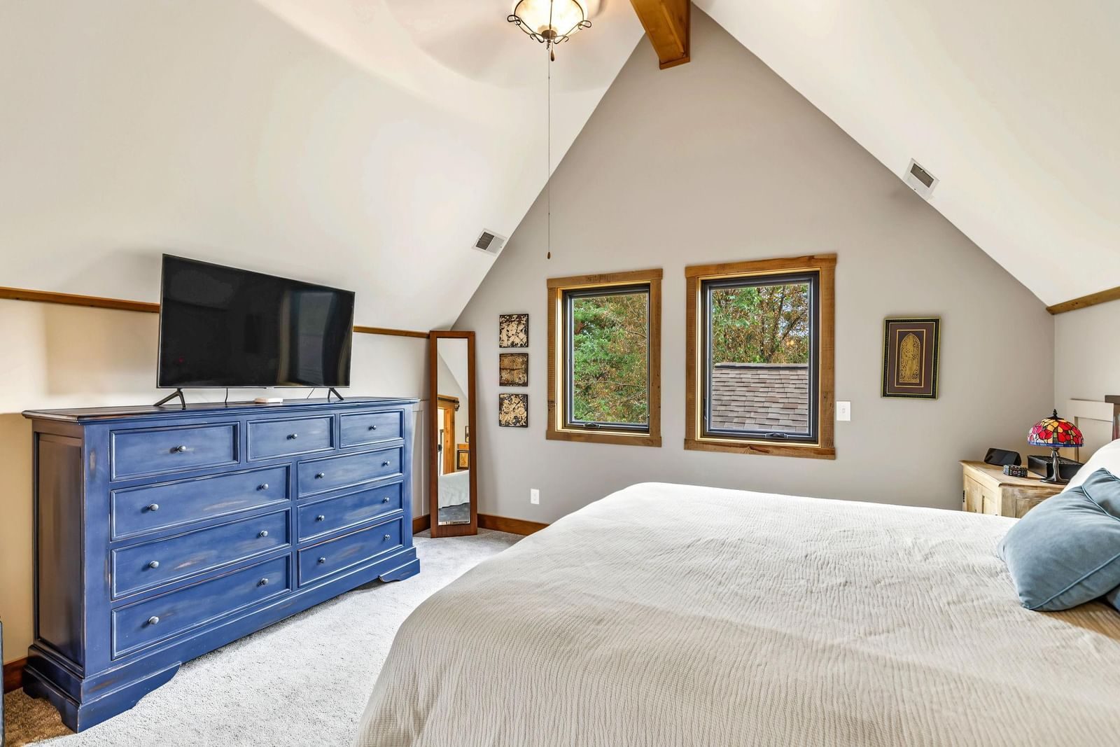 Property Photograph 30