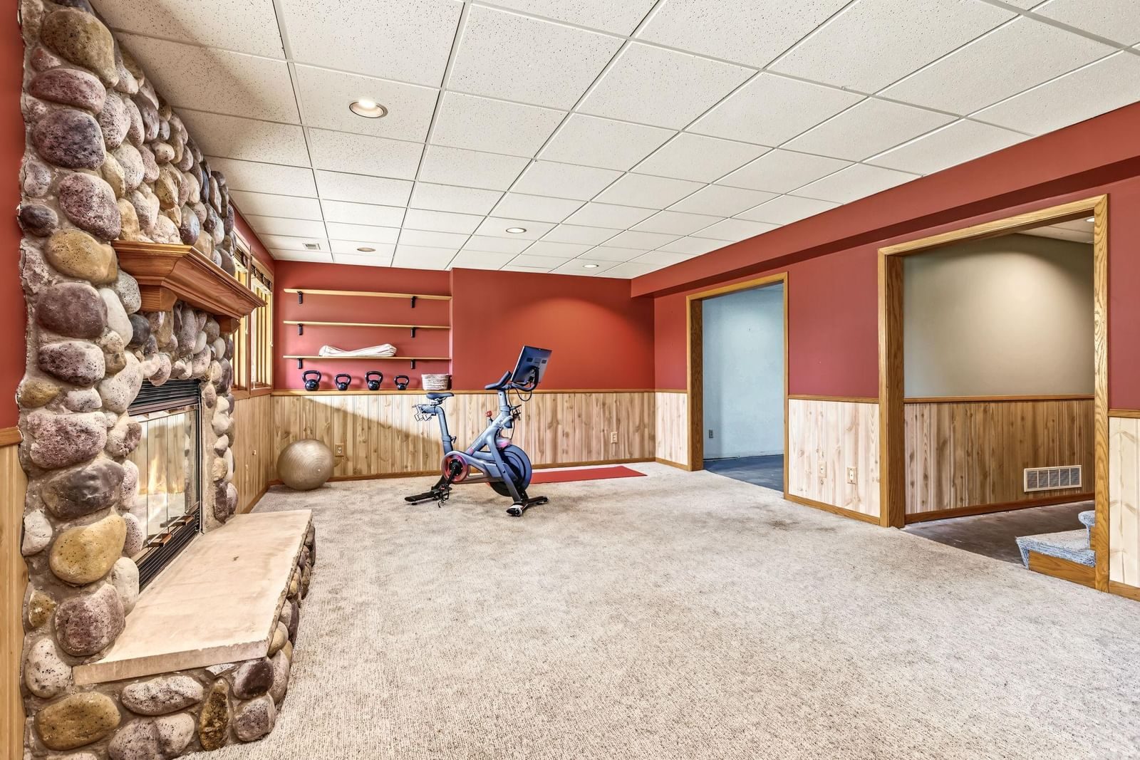 Property Photograph 36