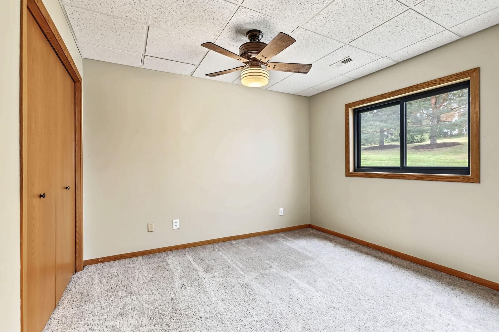 Property Photograph 37