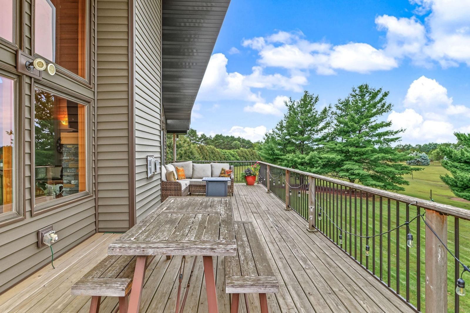 Property Photograph 42