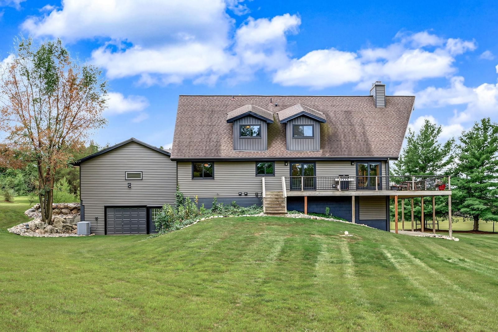 Property Photograph 45
