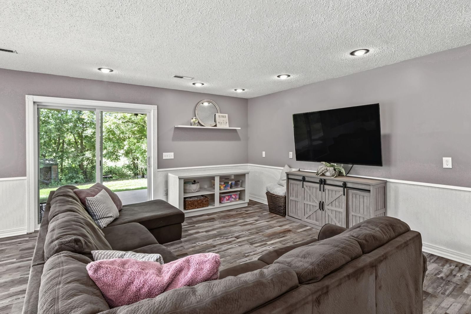 Property Photograph 4