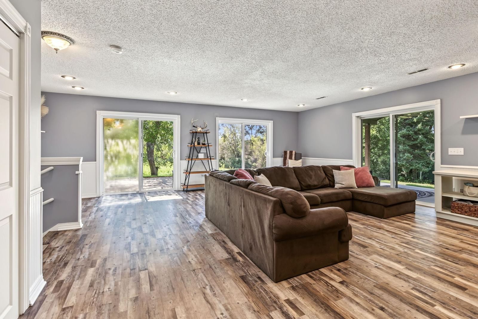 Property Photograph 6