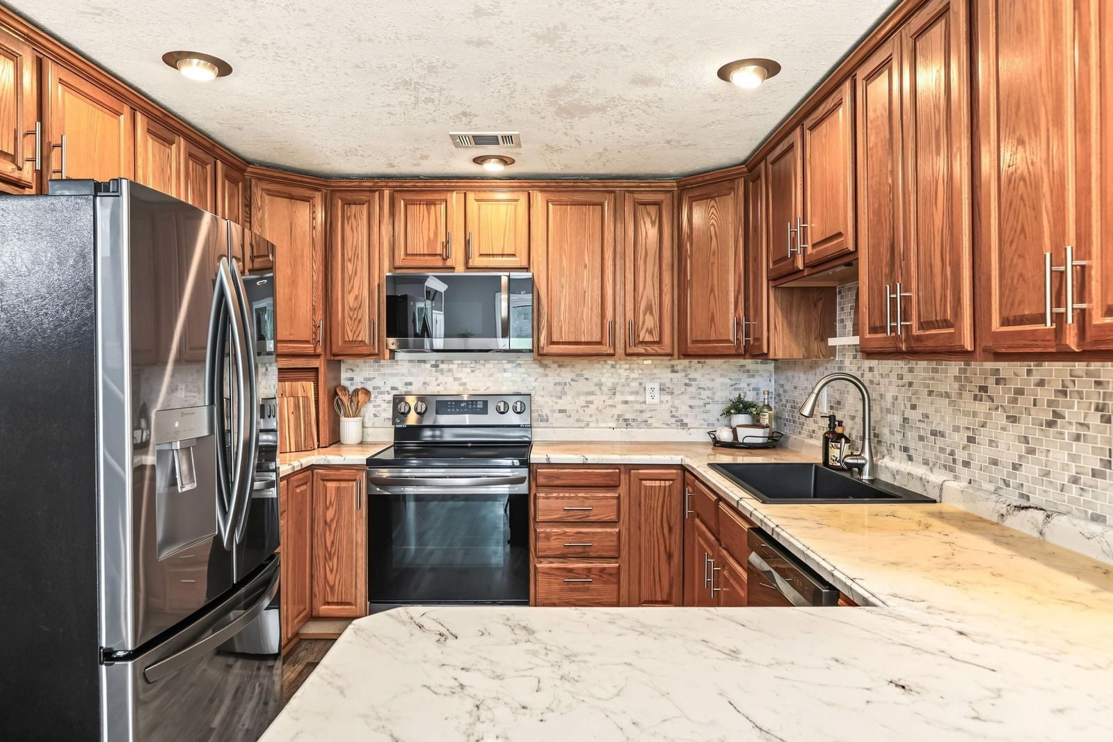Property Photograph 13