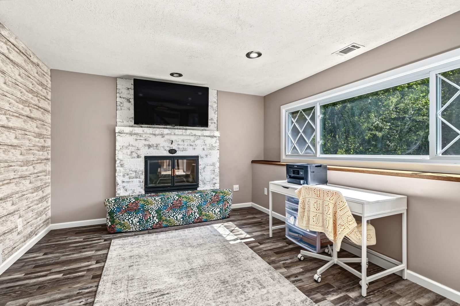 Property Photograph 20