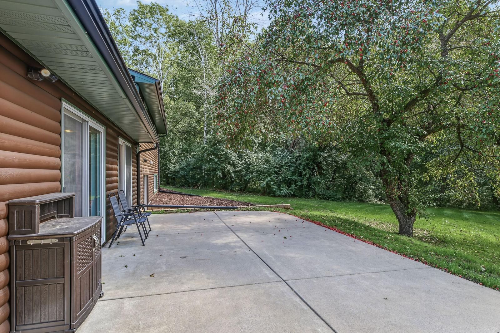 Property Photograph 37