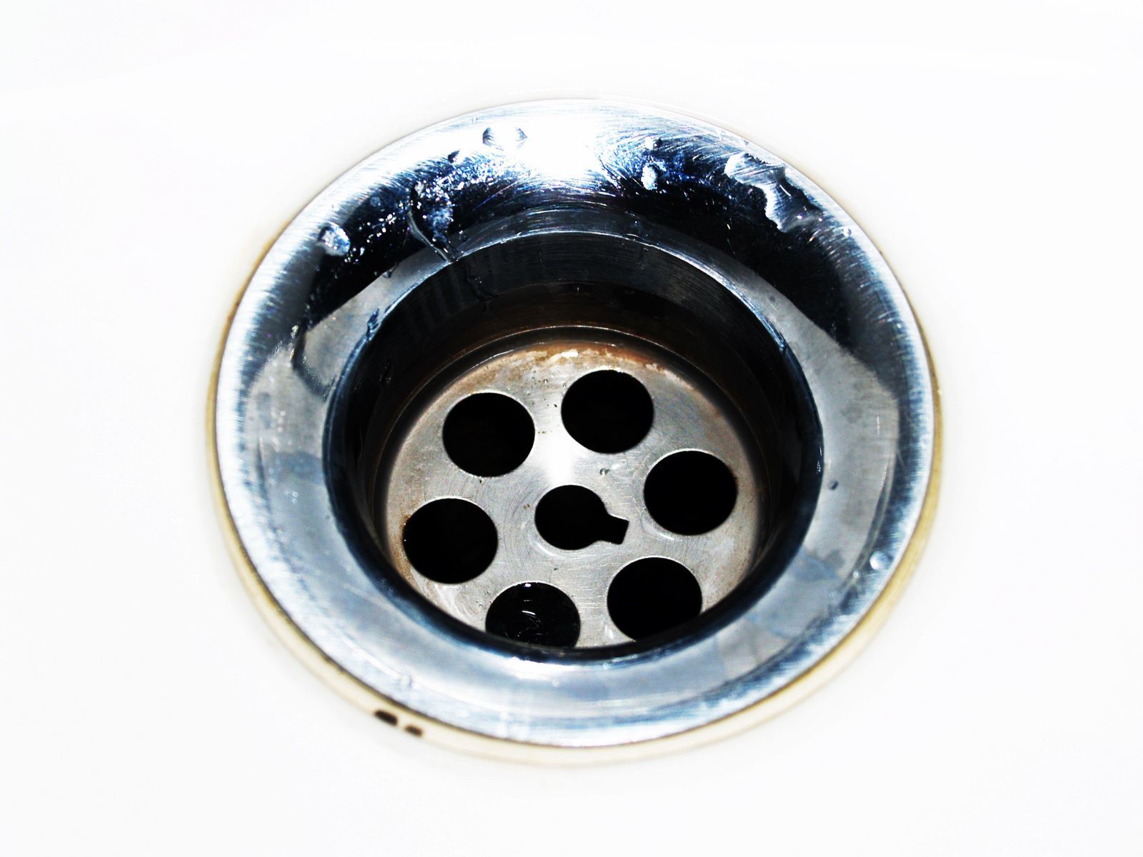 Foaming cleaner in a garbage disposal